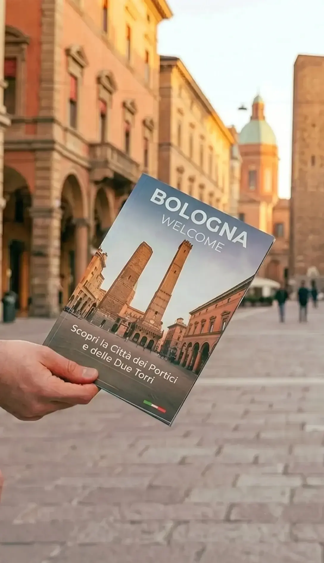 Volantinaggio a Bologna